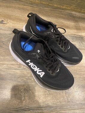 Ladies hoka shoes size 12D bondi 8